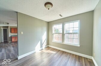14337 Weeping Cherry Dr in Fishers, IN - Building Photo - Building Photo