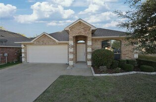 808 Bahar Ct in Arlington, TX - Building Photo