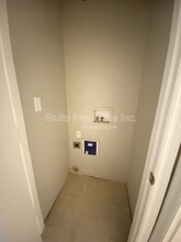 414 Hermitage Dr in Florence, AL - Foto de edificio - Building Photo