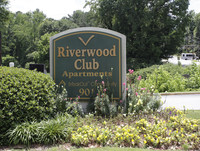 Riverwood Club Apartments in Atlanta, GA - Foto de edificio - Building Photo