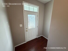 4506 Briarwood Dr in Charlottesville, VA - Building Photo - Building Photo