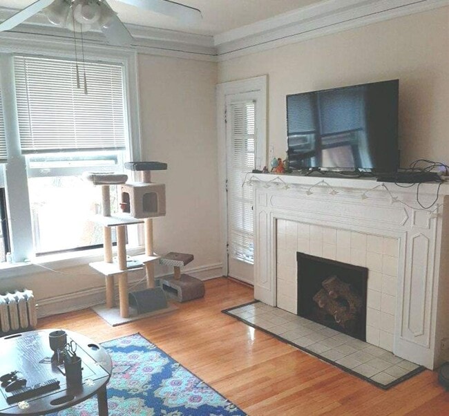 property at 1125 Davis St