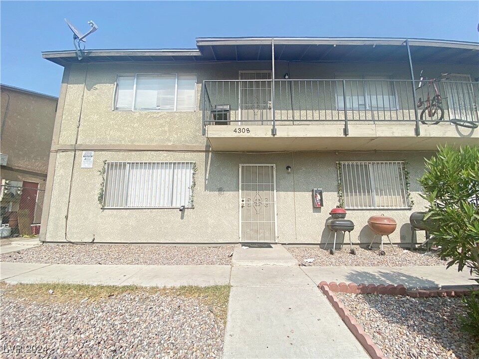 4308 N Vornsand Dr in Las Vegas, NV - Building Photo