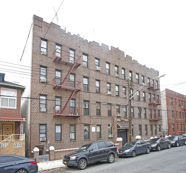 156 E 54th St in Brooklyn, NY - Foto de edificio - Building Photo