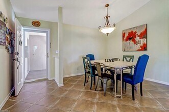 9840 Luna Cir, Unit 201 in Naples, FL - Building Photo - Building Photo