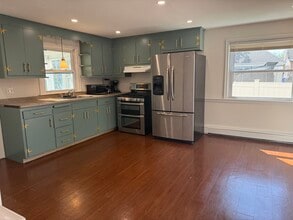 15 Brook St in West Hartford, CT - Building Photo - Building Photo