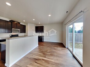2746 Link Ave in Enumclaw, WA - Building Photo - Building Photo