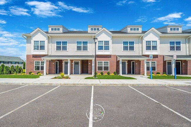 property at 725 Eastview Dr
