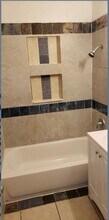 1107 E Main St in Leesburg, FL - Foto de edificio - Building Photo