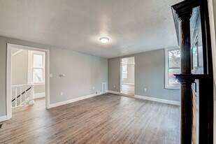 744 Proctor Wy in Pittsburgh, PA - Building Photo