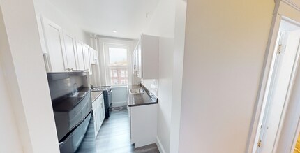 136 Columbia St, Unit B109 in Brookline, MA - Foto de edificio - Building Photo