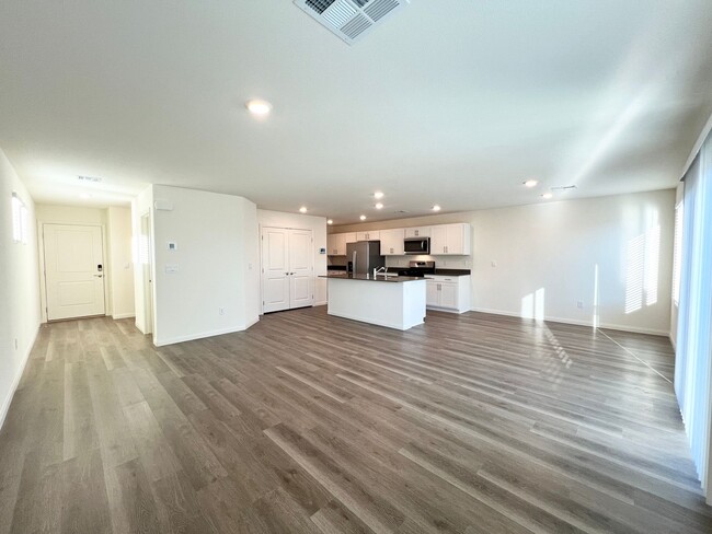 property at 2625 Dahlia Fls Ave