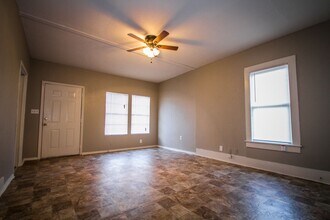 512 Cooper St in San Antonio, TX - Building Photo - Building Photo