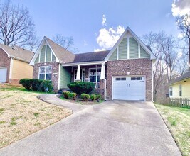 1016 Sunset Dr in Clarksville, TN - Building Photo - Building Photo