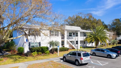 Seaside Apartments in Atlantic Beach, FL - Foto de edificio - Building Photo