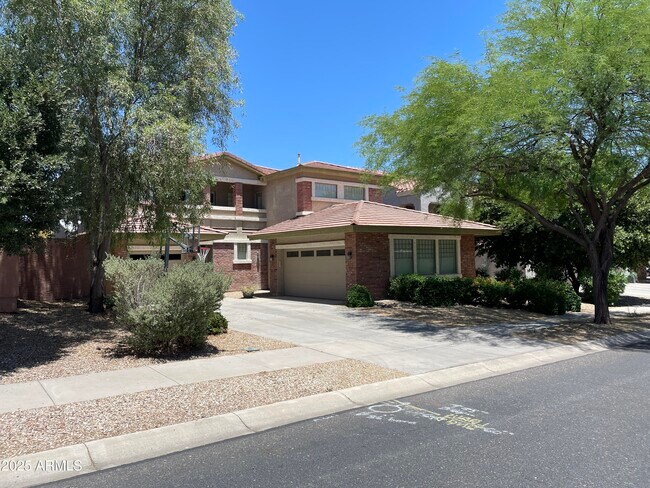 16054 W Shangri La Rd in Surprise, AZ - Building Photo - Building Photo