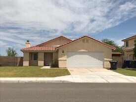 204 Fonzie Ave in Imperial, CA - Building Photo