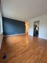 61 Trowbridge Ln in Brevard, NC - Building Photo - Building Photo