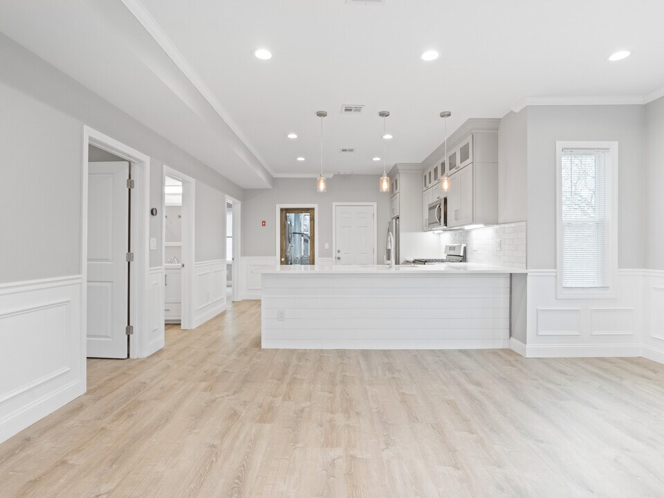 698 Chalkstone Ave in Providence, RI - Building Photo