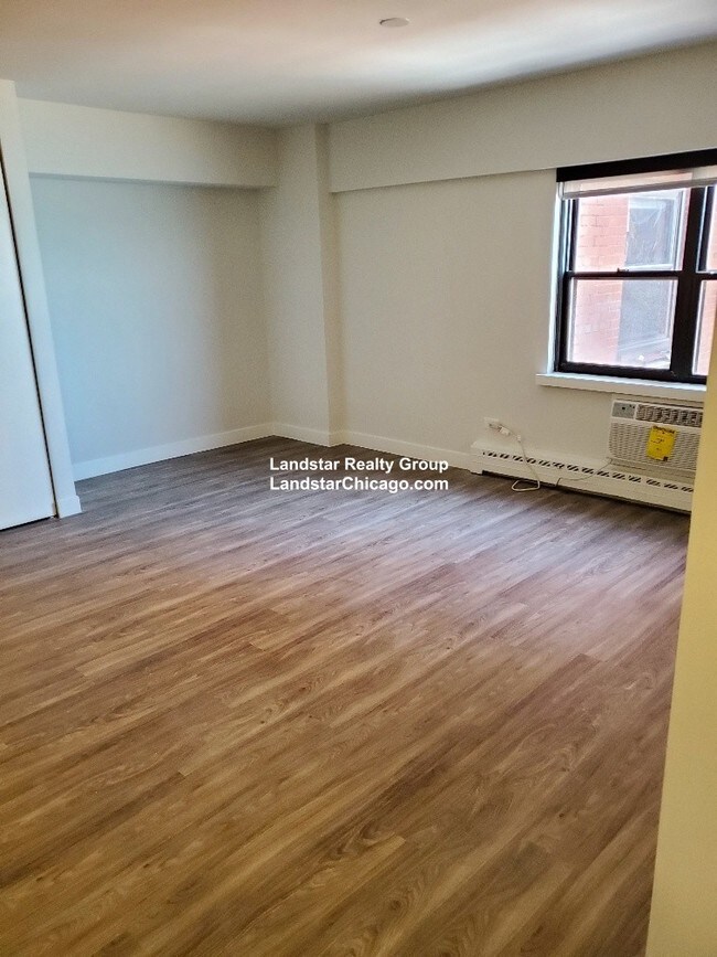 5815 N Sheridan Rd Apartments and Nearby Chicago Apartments For Rent