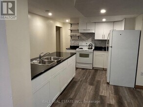 46 Kennedy Dr in Kawartha Lakes, ON - Building Photo - Building Photo