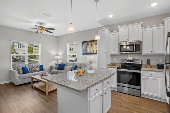 2288 Del Carmel Way in Tallahassee, FL - Foto de edificio - Building Photo