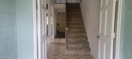 3050 Wildwood Ave in Thousand Oaks, CA - Building Photo - Building Photo