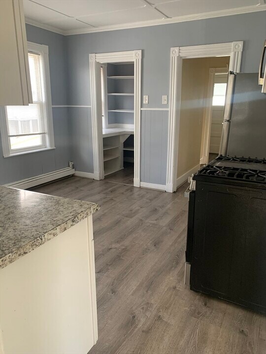 123 Bucknam St, Unit 2 in Everett, MA - Building Photo