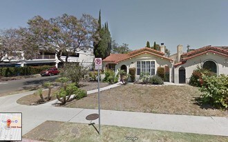 1900 S Holt Ave in Los Angeles, CA - Building Photo