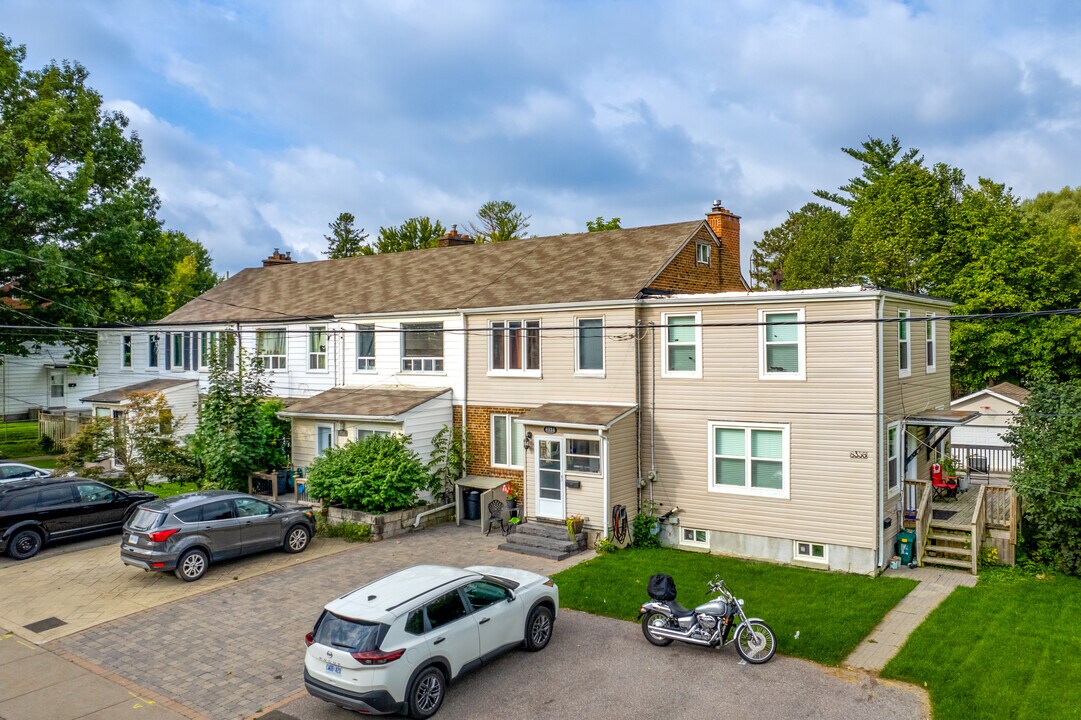 8312 Kipling Av in Vaughan, ON - Building Photo