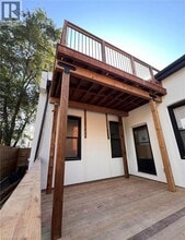 158 Wellington St S in Hamilton, ON - Building Photo - Building Photo