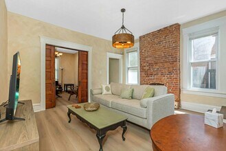 1651 Franklin Park S in Columbus, OH - Building Photo - Building Photo