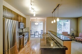 124 Bellevue Ave E in Seattle, WA - Building Photo - Building Photo