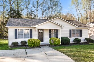 1359 Hidden Valley Dr in Concord, NC - Building Photo - Building Photo