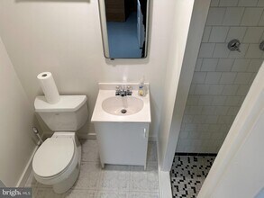 4726 Boiling Brook Pkwy in Rockville, MD - Foto de edificio - Building Photo