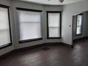 1023 Washington Ave in Kalamazoo, MI - Building Photo - Building Photo