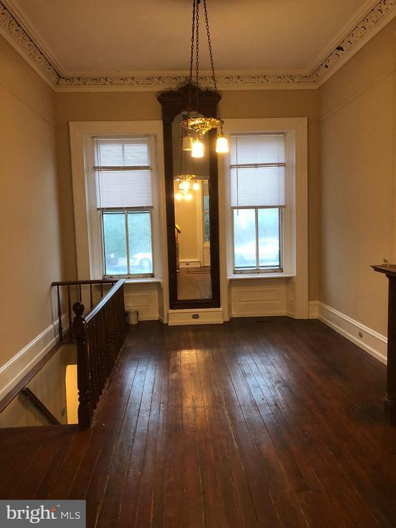 1906 Fairmount Ave in Philadelphia, PA - Building Photo - Building Photo