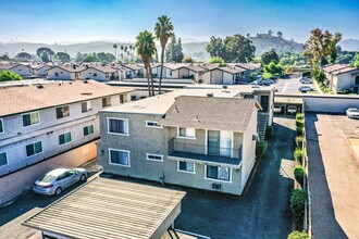 Laurel Palms in Lakeside, CA - Building Photo - Building Photo