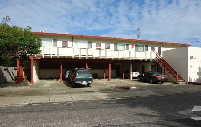 95 Clarendon Rd in Pacifica, CA - Building Photo - Building Photo