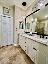8239 Parkstone Pl in Naples, FL - Foto de edificio - Building Photo