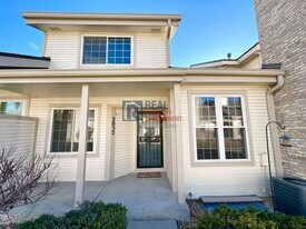 2032 S Xenia Way in Denver, CO - Building Photo