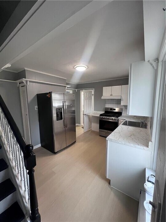 175 Child St in Warren, RI - Building Photo