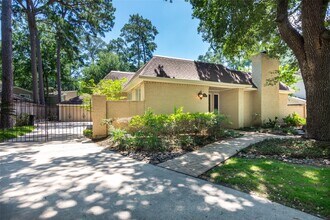 354 Tealwood Dr in Houston, TX - Building Photo - Building Photo