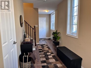 3112 Cornell Cmn in Oakville, ON - Building Photo - Building Photo