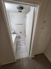 2302 E 2nd St, Unit 2E in Long Beach, CA - Foto de edificio - Building Photo