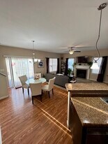 105 Shire Dr in Lake St. Louis, MO - Building Photo