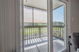 9100 Dr M.L.K. Jr St N in St. Petersburg, FL - Foto de edificio - Building Photo