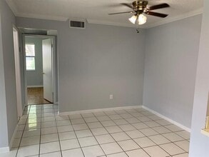 14863 SW 104th St in Miami, FL - Building Photo - Building Photo