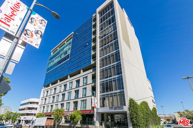 3223 W 6th St in Los Angeles, CA - Building Photo - Building Photo