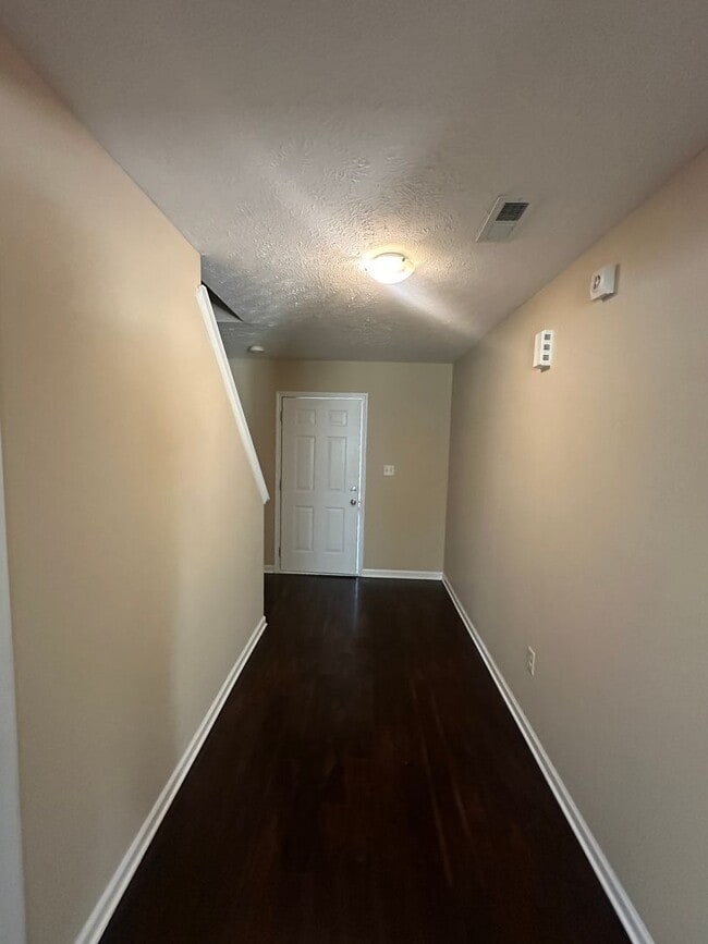 202 Trenton Ct in Raeford, NC - Building Photo - Building Photo